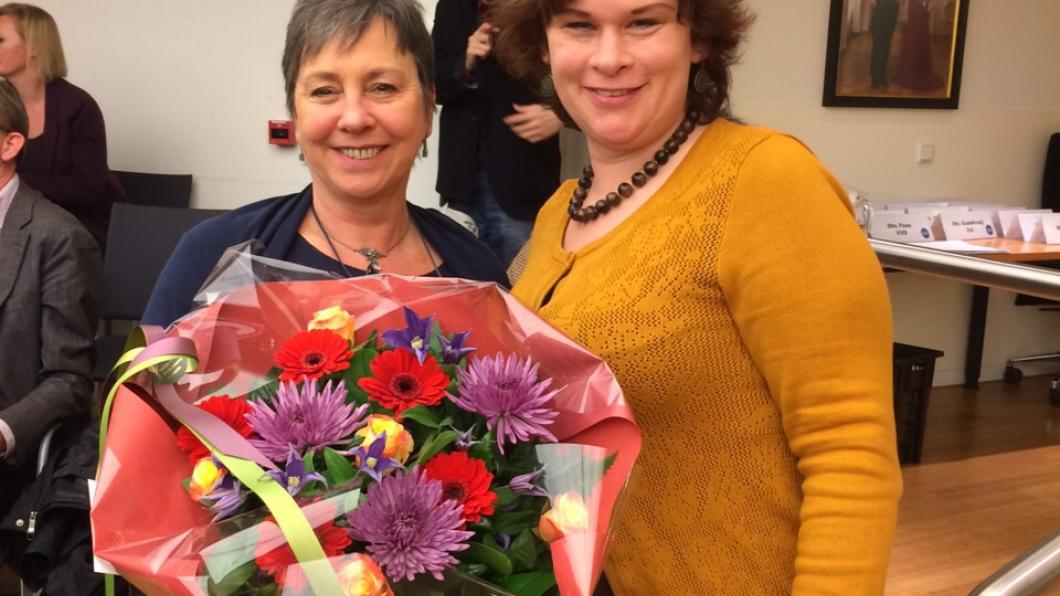 Julia Williams met fractievoorzitter Jakobien Groeneveld Julia Williams met fractievoorzitter Jakobien Groeneveld