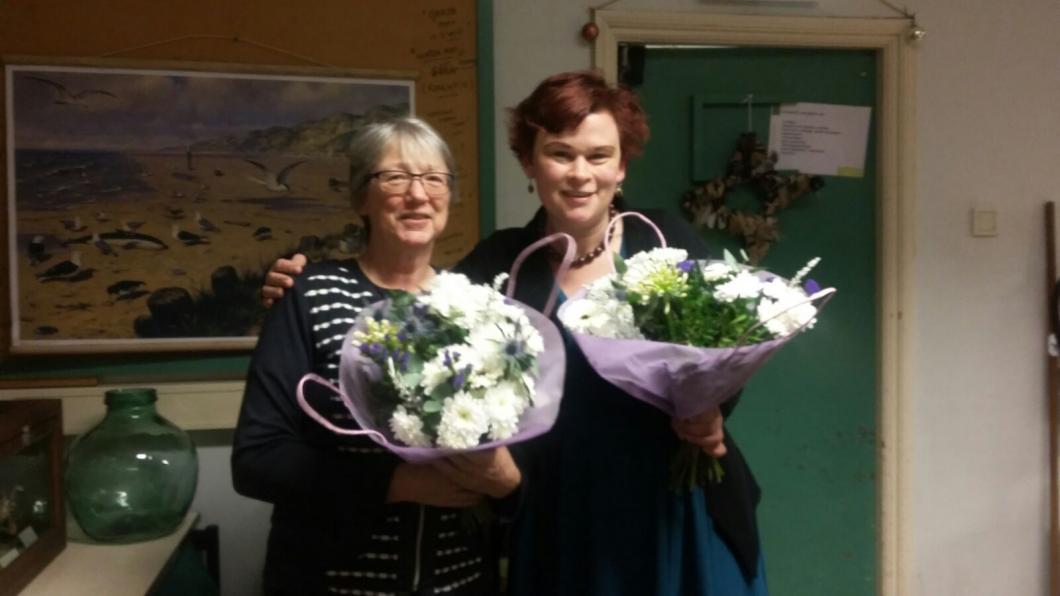 Marga van der Tol (l) en Jakobien Groeneveld (r). Pauline Mulholland was door ziekte afwezig. 