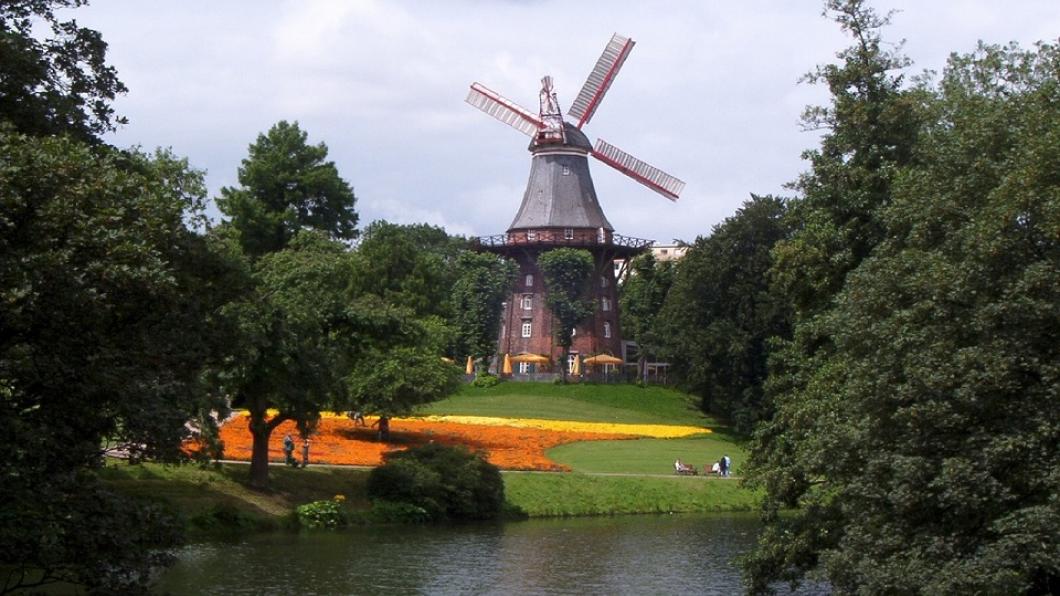 windmill-1606642_1280.jpg